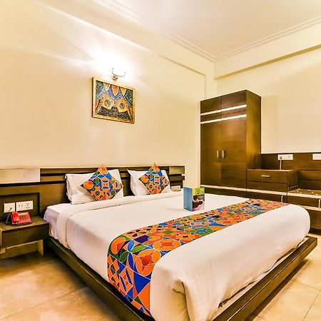 Fabhotel Oasis Dlf Phase 3 구르가온 외부 사진