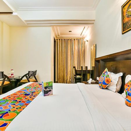 Fabhotel Oasis Dlf Phase 3 구르가온 외부 사진