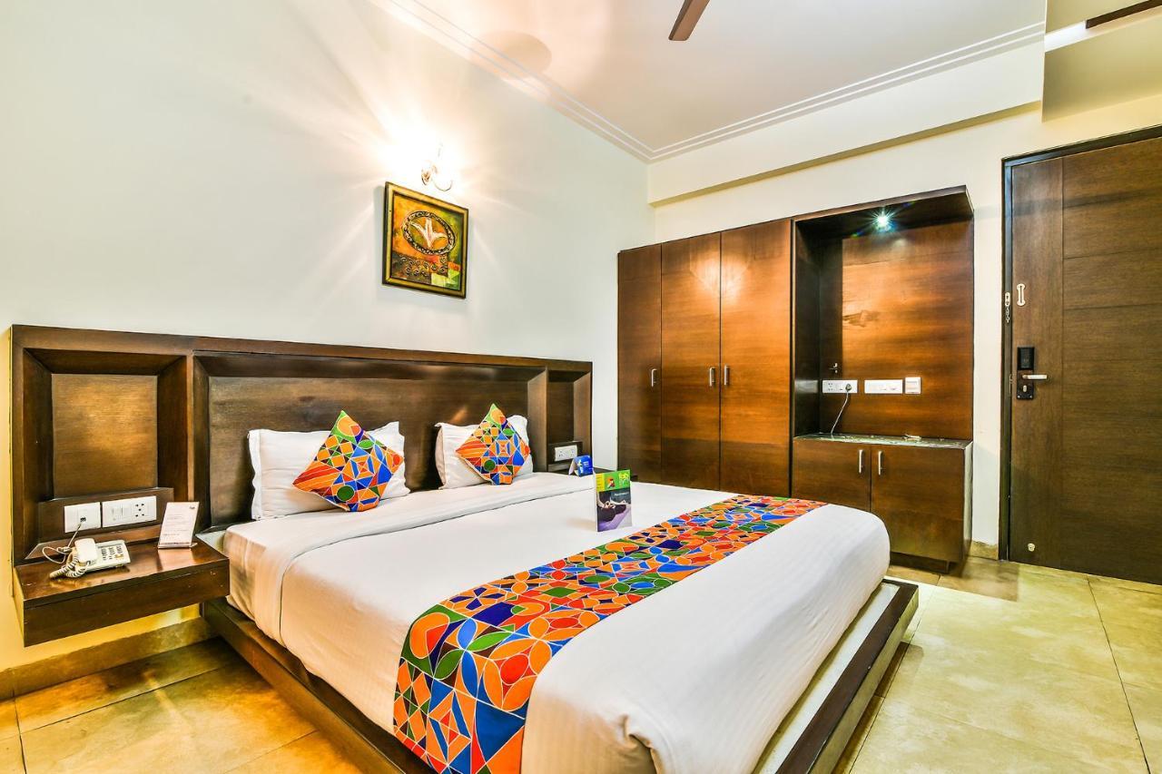 Fabhotel Oasis Dlf Phase 3 구르가온 외부 사진