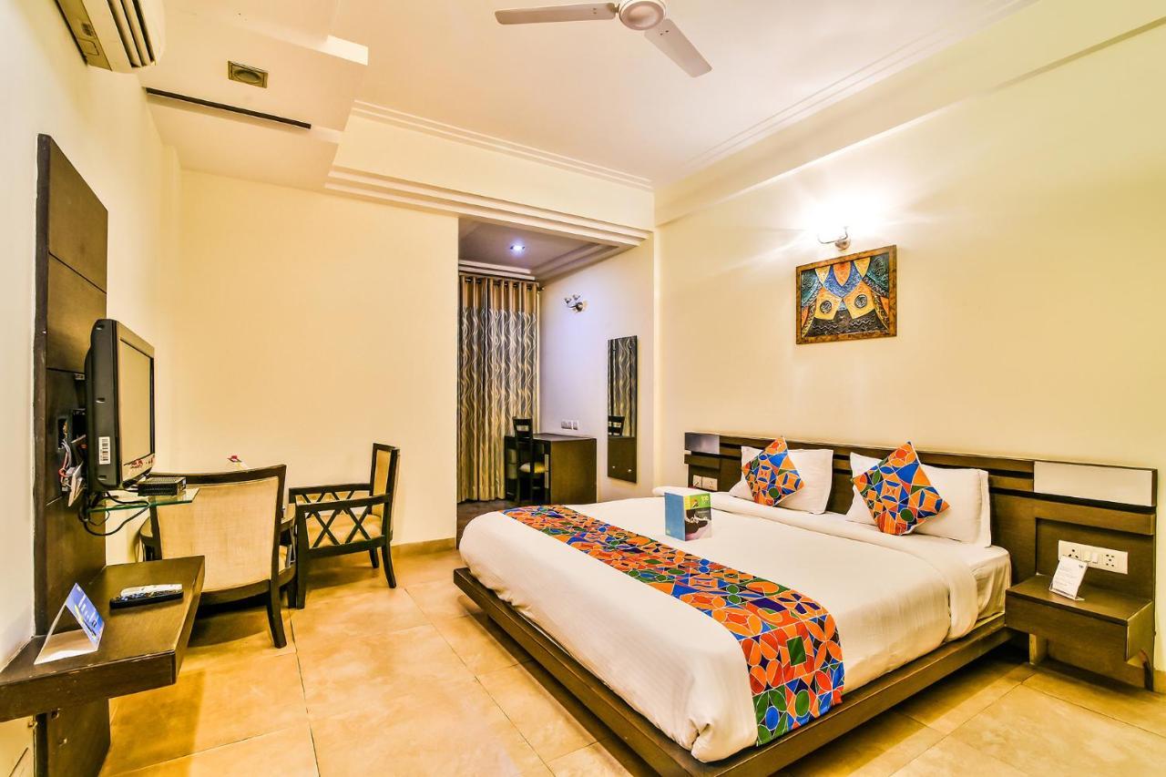 Fabhotel Oasis Dlf Phase 3 구르가온 외부 사진