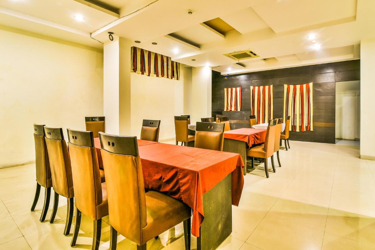 Fabhotel Oasis Dlf Phase 3 구르가온 외부 사진